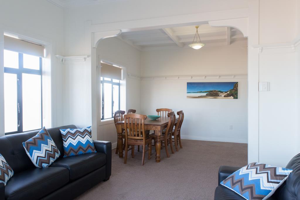 The Hydro Esplanade Apartments Dunedin Room photo